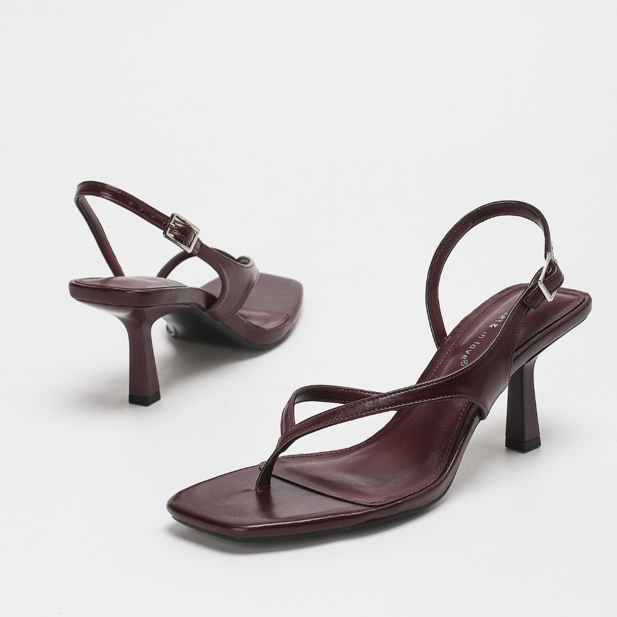 Gruissan Thong Strap Square Toe Sandals