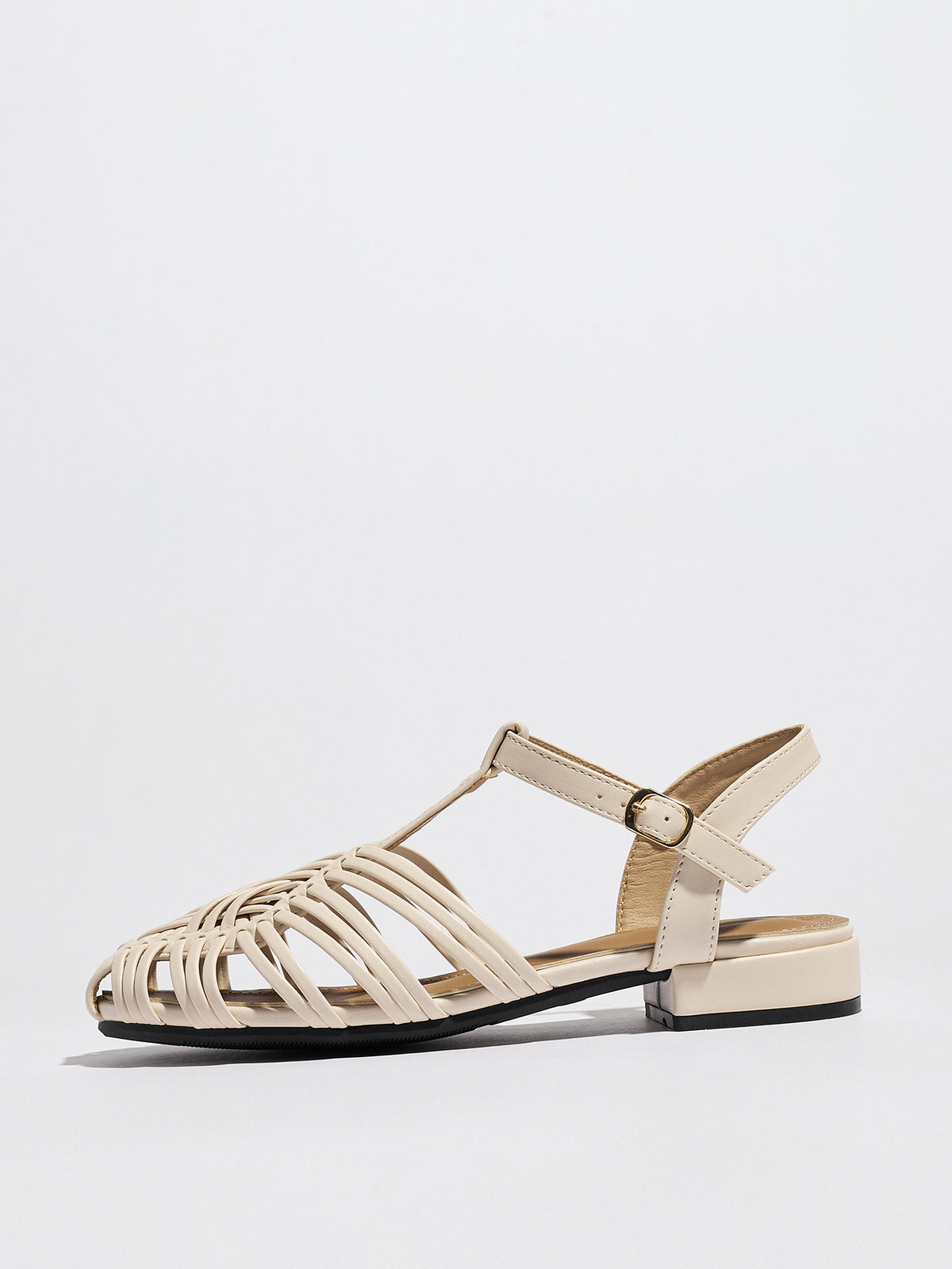 Mescini beige woven closed toe block heel sandals, single shoe turned to the side, US women's sizes