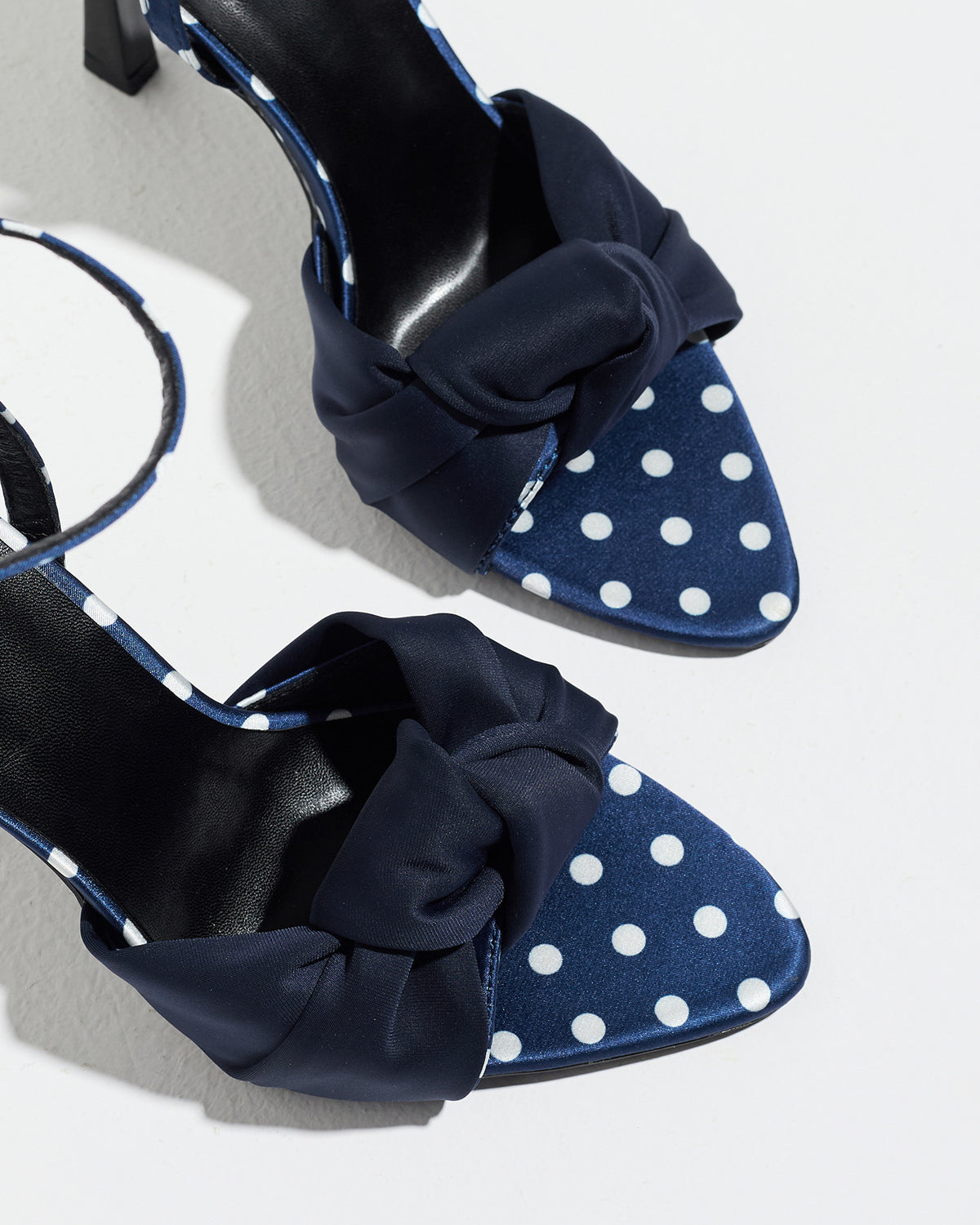 Mescini navy knot front polka dot heeled sandals, close up of the twisted band and toe, US women's sizes