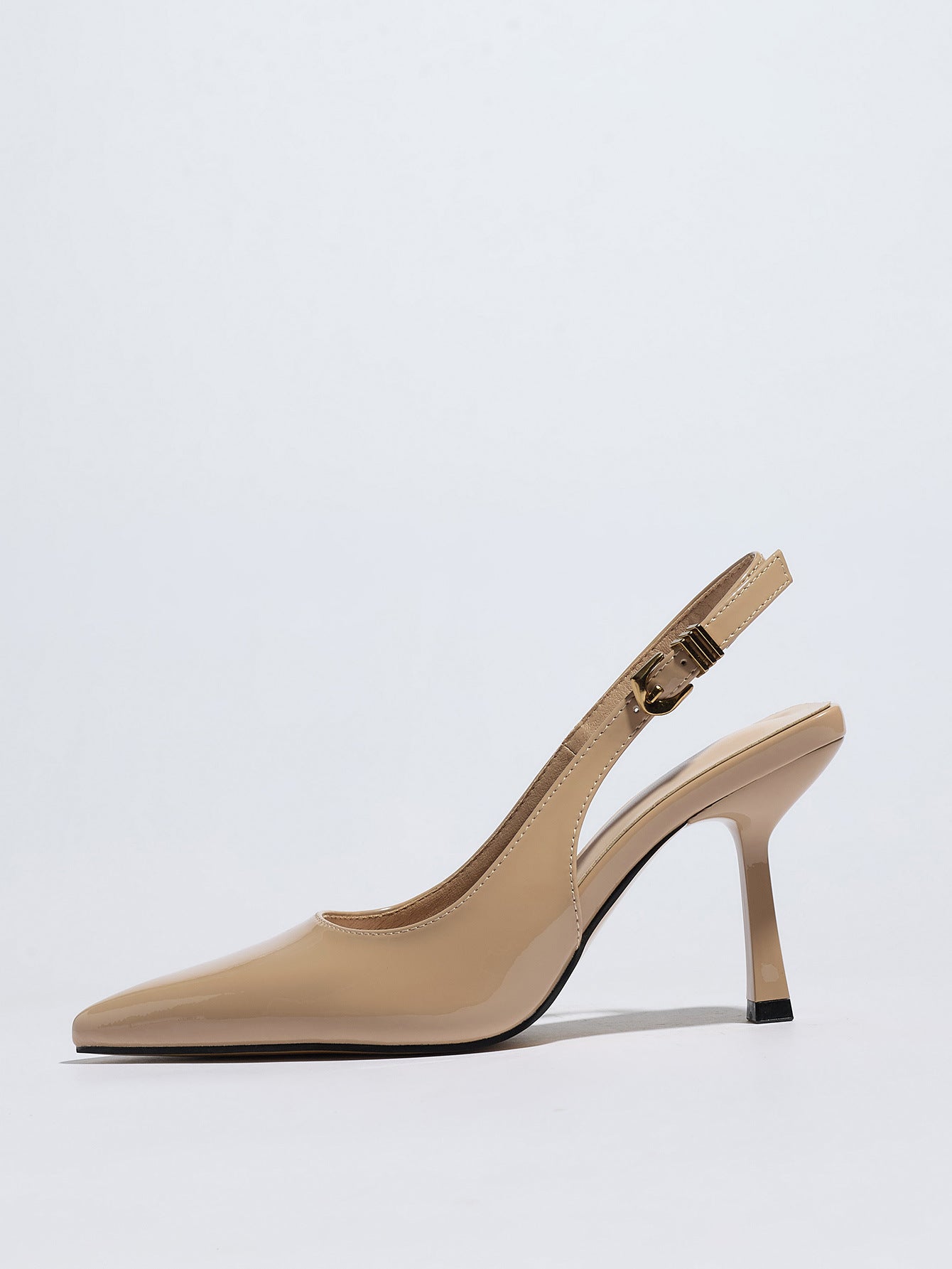 Mescini – Nude patent pointed toe slingback pump, single shoe side profile, US women's sizes