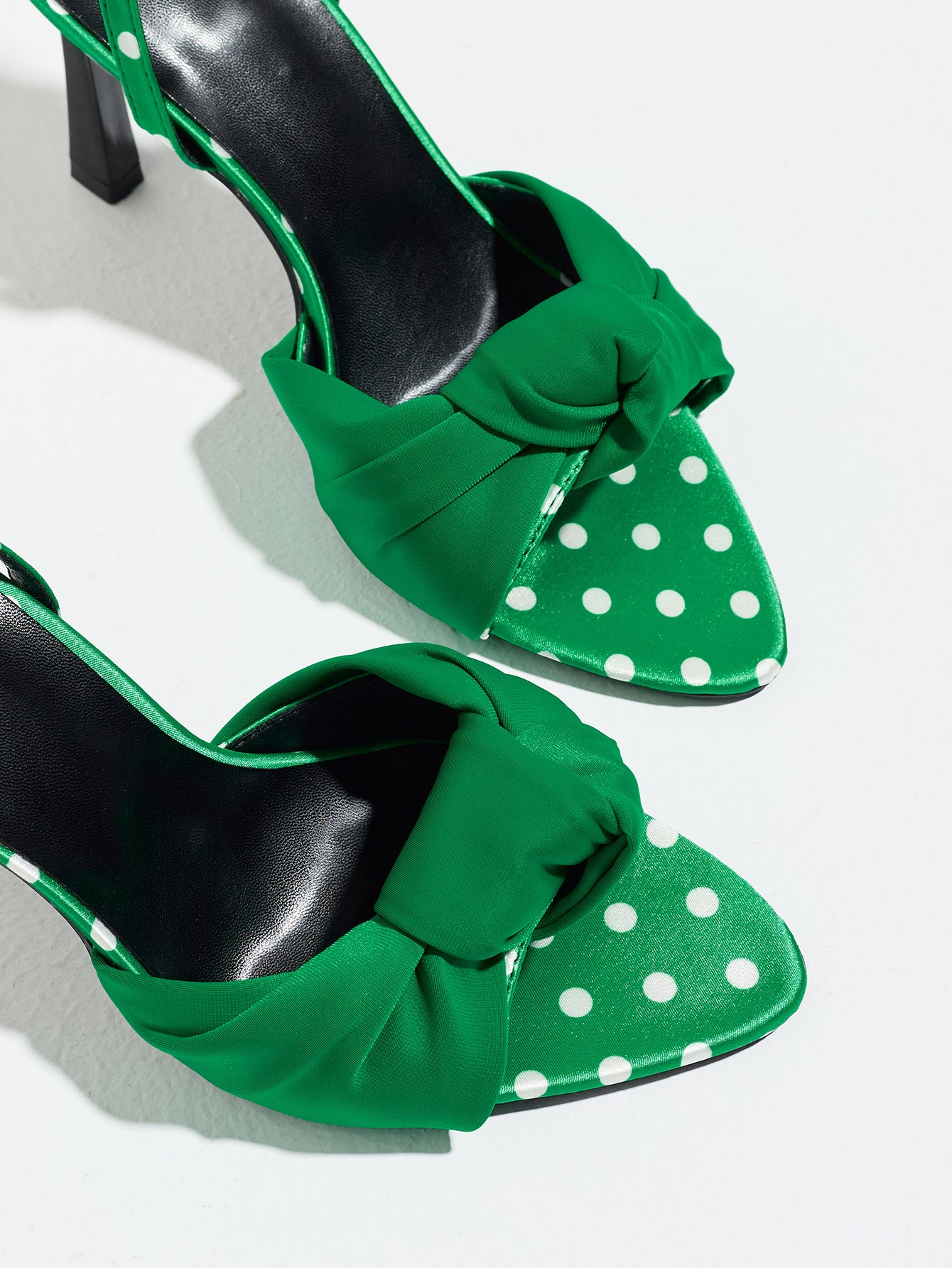 Mescini green knot front polka dot heeled sandals, close up of the gathered band and toe, US women's sizes