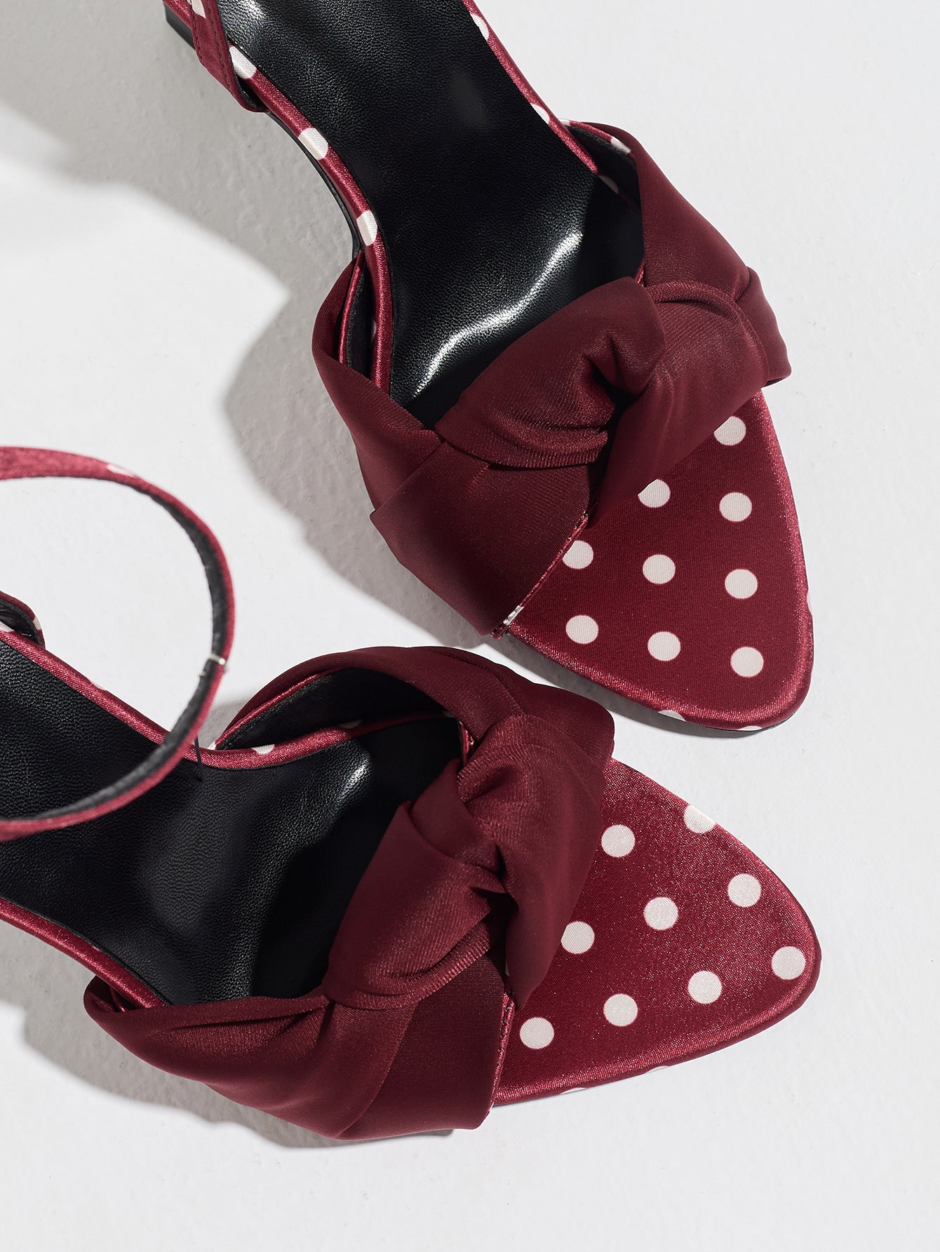 Mescini burgundy knot front polka dot heeled sandals, close up of the gathered vamp band, US women's sizes