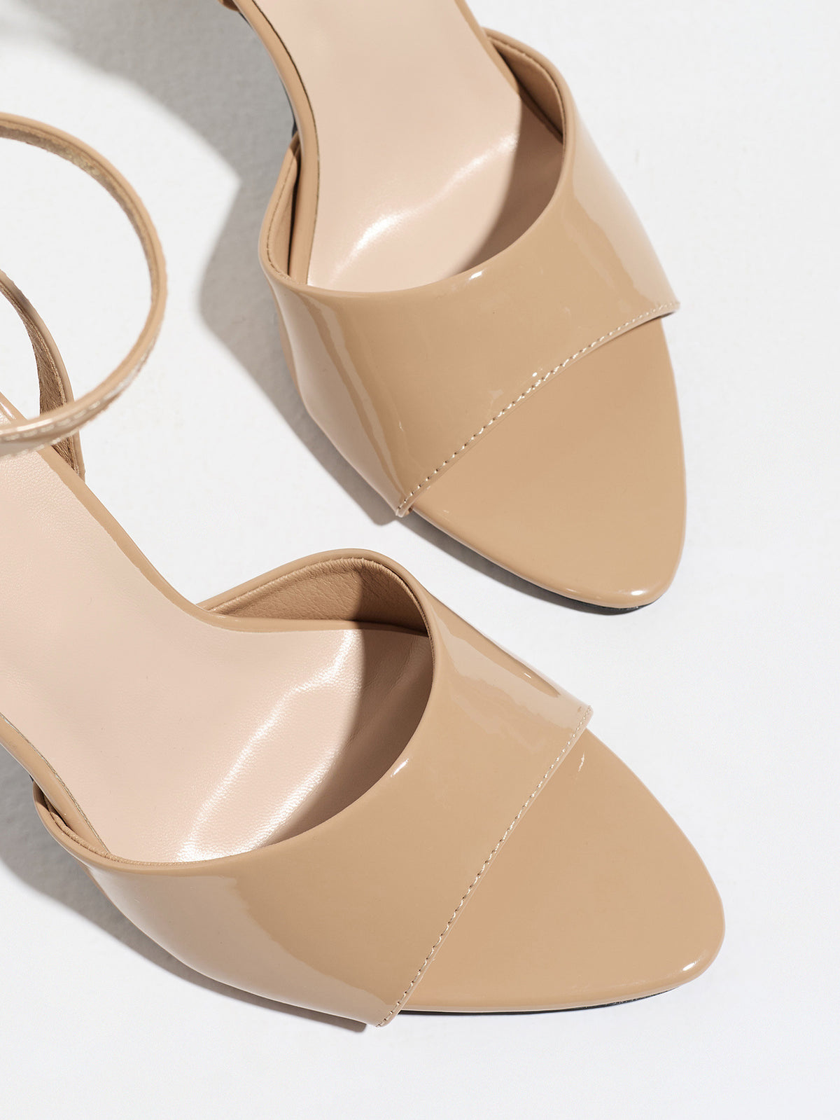 Mescini apricot single band ankle strap sandals, overhead close up of the toe, US women's sizes